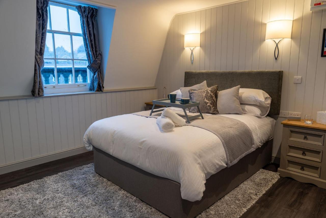The Three Crowns B&B Plymouth Bagian luar foto