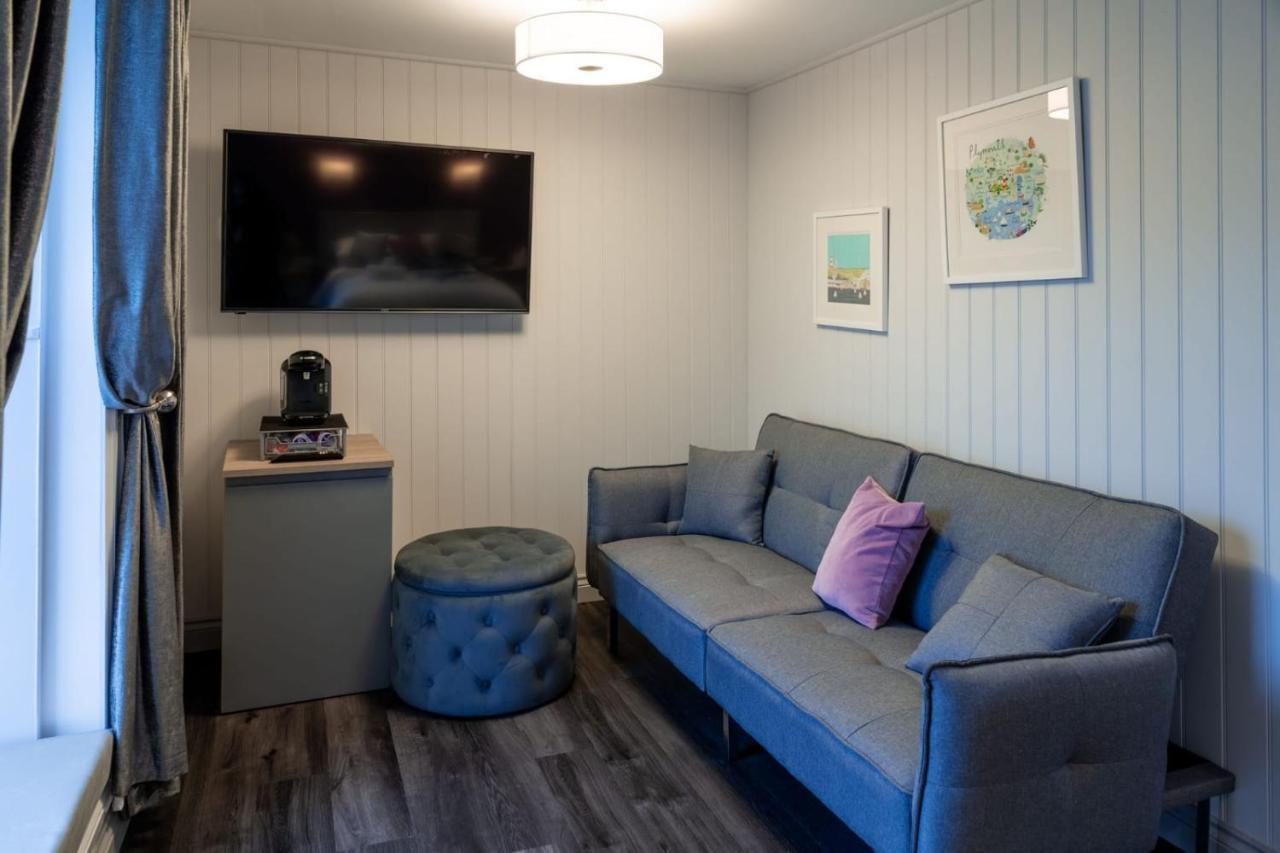 The Three Crowns B&B Plymouth Bagian luar foto