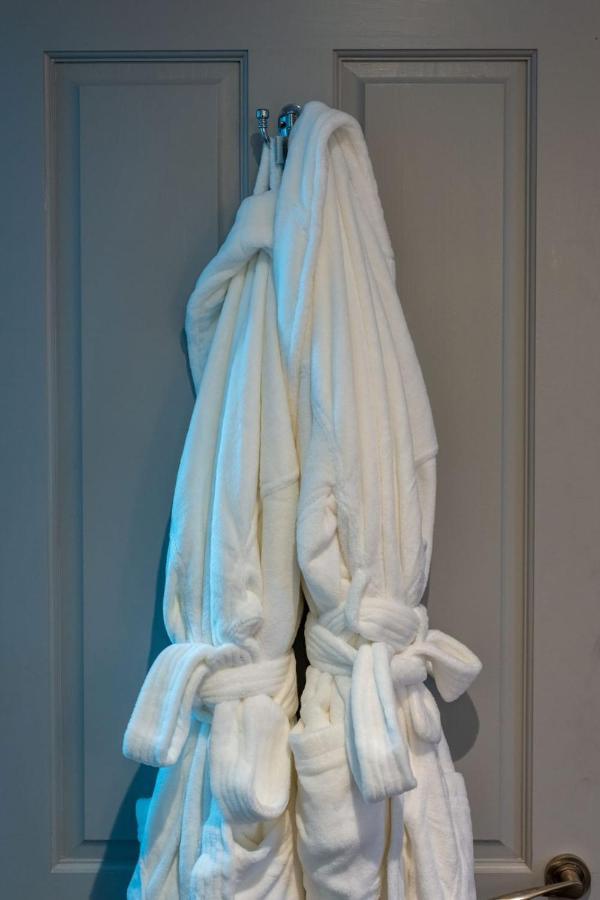 The Three Crowns B&B Plymouth Bagian luar foto