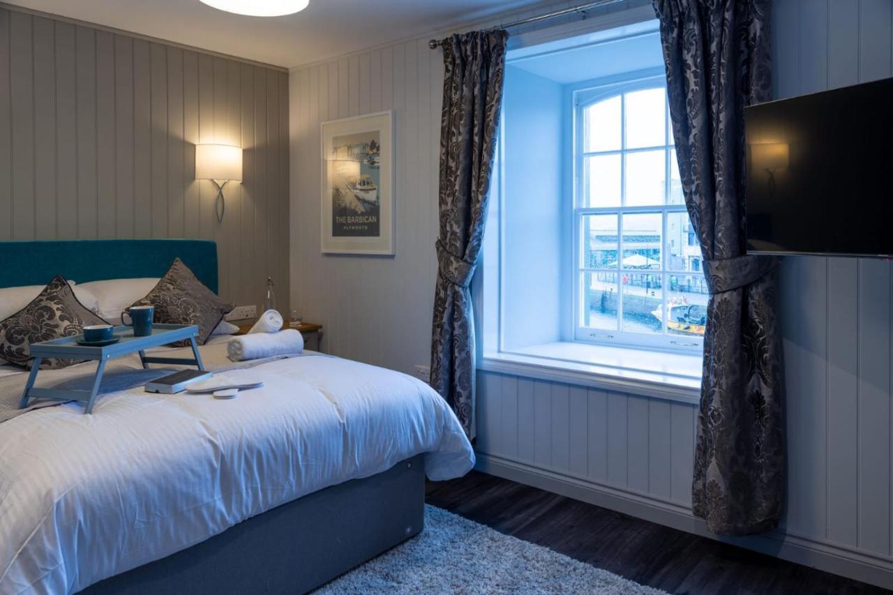 The Three Crowns B&B Plymouth Bagian luar foto