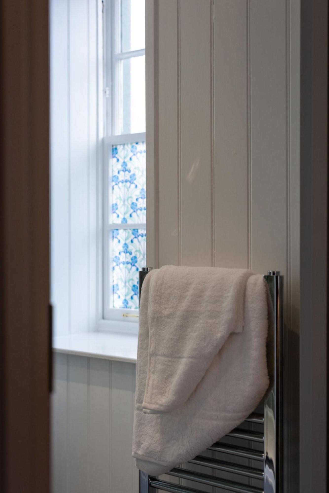 The Three Crowns B&B Plymouth Ruang foto